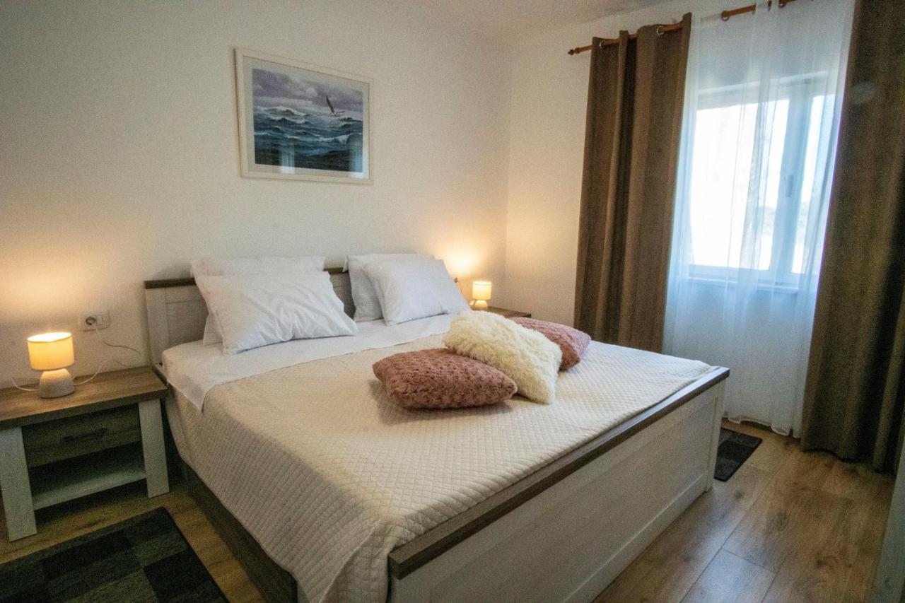 House Nada apartman Muntić Exterior foto